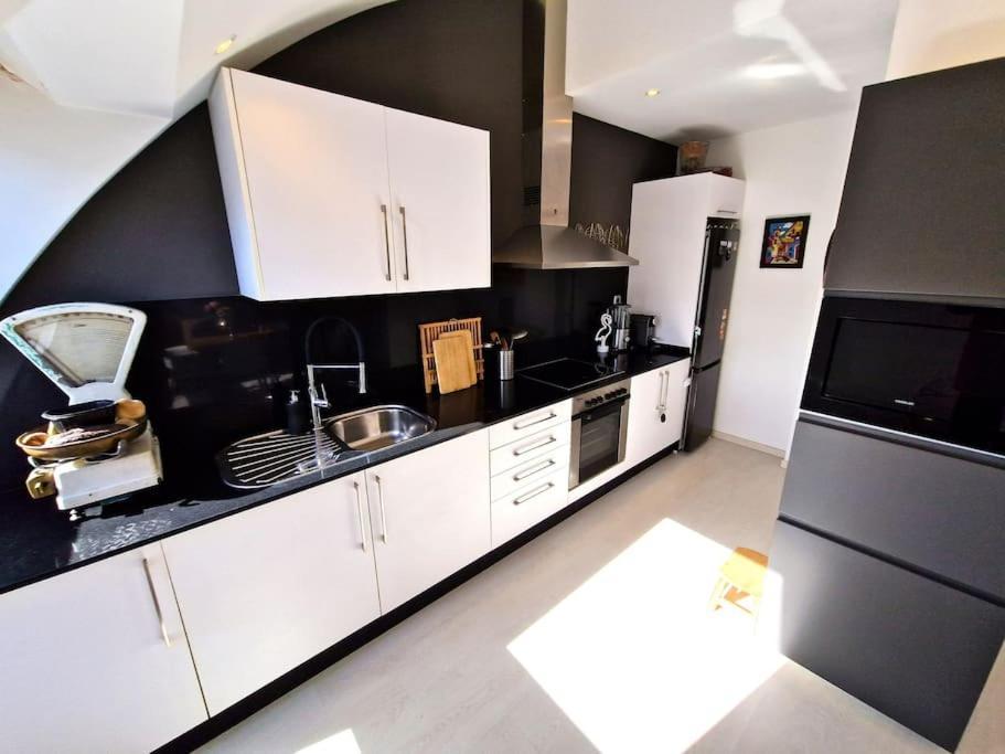 Burela Apartamento Deluxe Vistas Al Mar מראה חיצוני תמונה